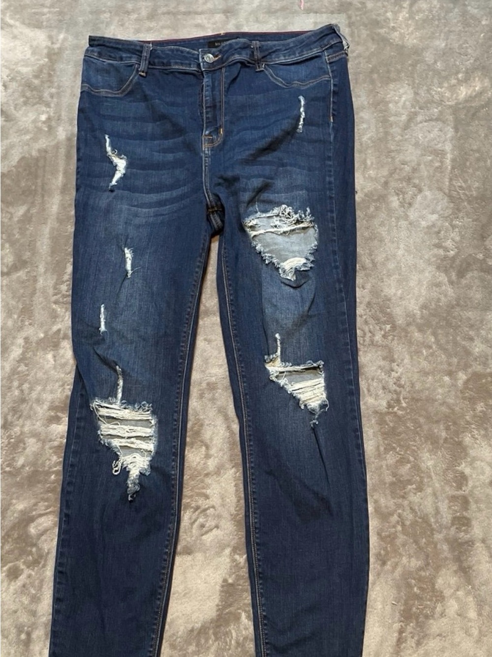 Women’s Dark Indigo Ripped Skinny Jeans